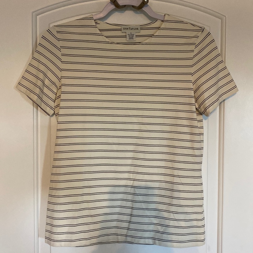 Short sleeve top